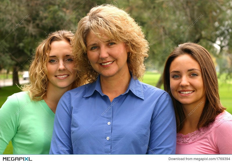 ITT: MOMS who look better than their TEEN daughters 