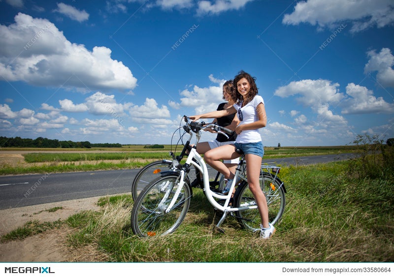 tour girls bike