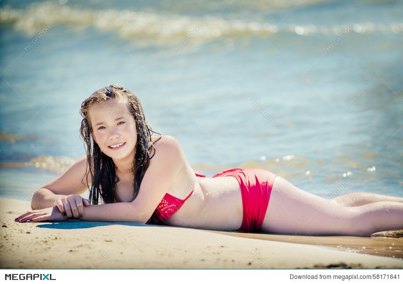 Teen In Bikni