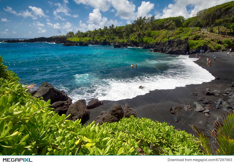 Black Sand Beachwaianapanapa State Park Maui Hawaii Stock