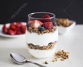 Layered Berry Greek Yogurt Parfait