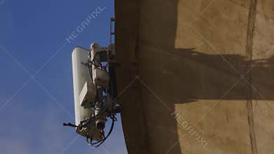 Relay with radiofrequency transmitter on a watertower