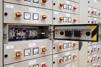 Electrical panel board