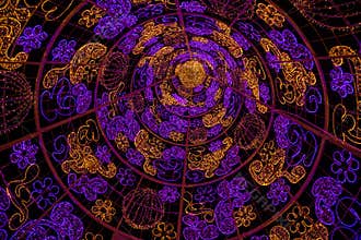 Purple and yellow light patterns