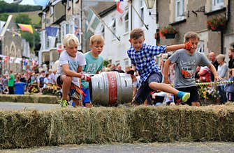 Barrel rolling race