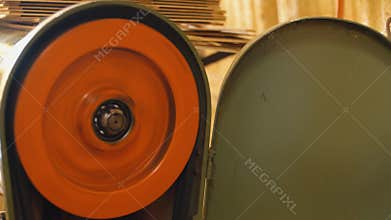 Rotating belt pulley