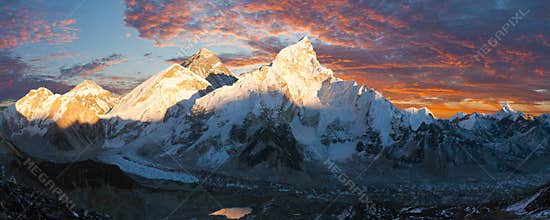 Mount Everest evening sunset panoramic view
