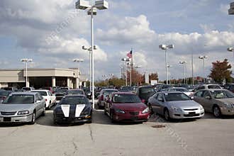 Auto_dealership_lot