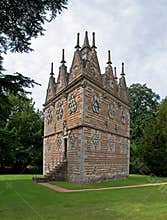 Unusual Triangular Lodge House