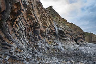 Cornwalls natural colorful cliff face beauty