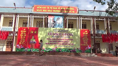 Vietnamese schoolgirls are practicing performing arts to prepare for the opening day of the new school year
