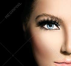 Beauty makeup for blue eyes