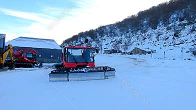 Snowcat on the Fuentes de Inverno ski slope ,November 27, 2025