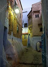 Evening in the alleyway