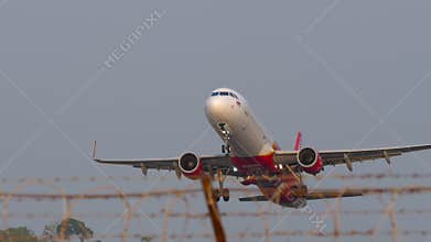 Thai VietJet Airbus A321 take off
