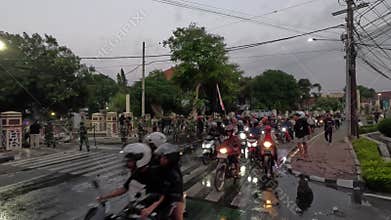 Indonesian rioted and demonstrated to demand higher allowances in the House of Representatives (DPR)