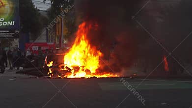 Indonesian rioted and demonstrated to demand higher allowances in the House of Representatives (DPR)