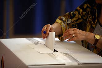 Voting hand