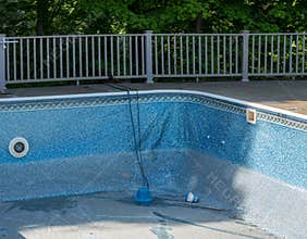 Replacing and repairing old vinyl liner of swimming pool