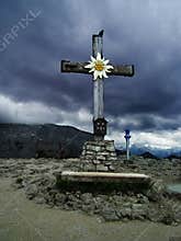 The cross near the tea house of Hitler