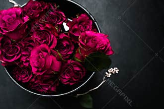 Love romance red roses bouquet flowers feelings