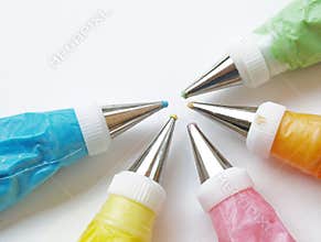 Cake frosting icing