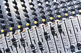 AUDIO MUSIC MIXER