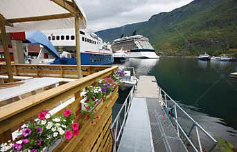Cruise wharf