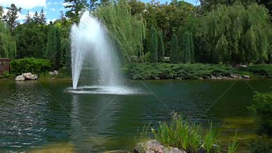 Fountain spraying streams of water into air