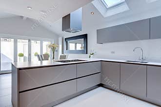 Chic modern kitchen