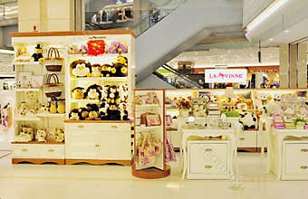 Girl's toys and accessories shop
