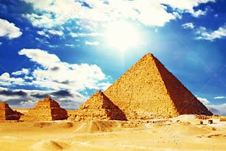 Great Pyramid located at Giza .