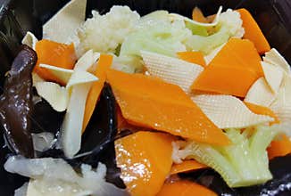 Chinese Stir-fried Vegetarian Dishes - Assorted Vegetarian Dishes .