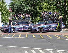 Corratec VINI Fantini cycling team accompanying cars, fatal Italian man checking bikes. Before the May 11 start.