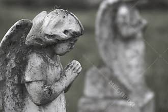 Angels Praying