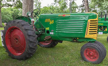 Vintage Oliver Row Crop 88 Tractor