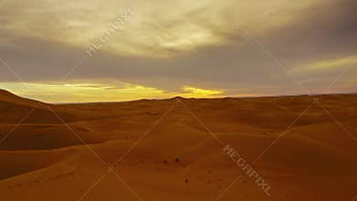 Sahara desert at sunset, zoom in timelapse