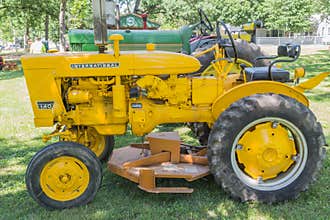 Vintage International 140 Farm Tractor