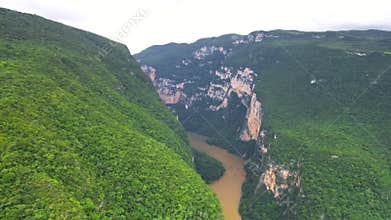 Flying above sumidero canyon