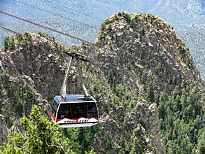 Sandia Peak tramway in Albuquerque, New Mexico, longest aerial span in the United States