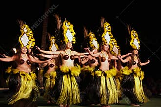 Old Lahaina Luau - Hawaii dancer