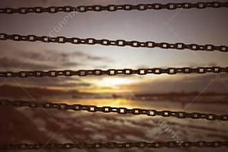 The chain fence of refugee borders is prohibited from entering