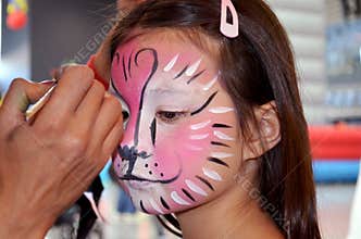 Face painting tiger