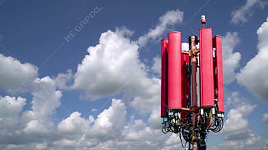 Antenna for mobile phones with moving clouds