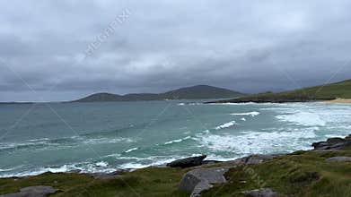 Strong sea at Seilebost beach