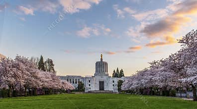 Oregon State Capitol, Salem