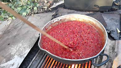 Making a traditional tomato pasta