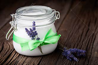 Natural lavender and coconut body butter DIY