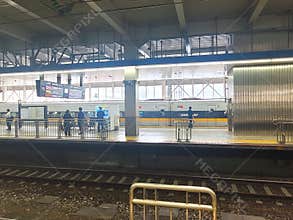 Shinkansen platform at Hakata station