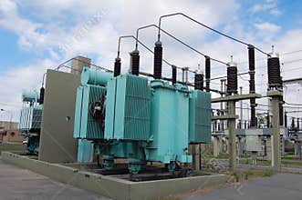 Power transformer